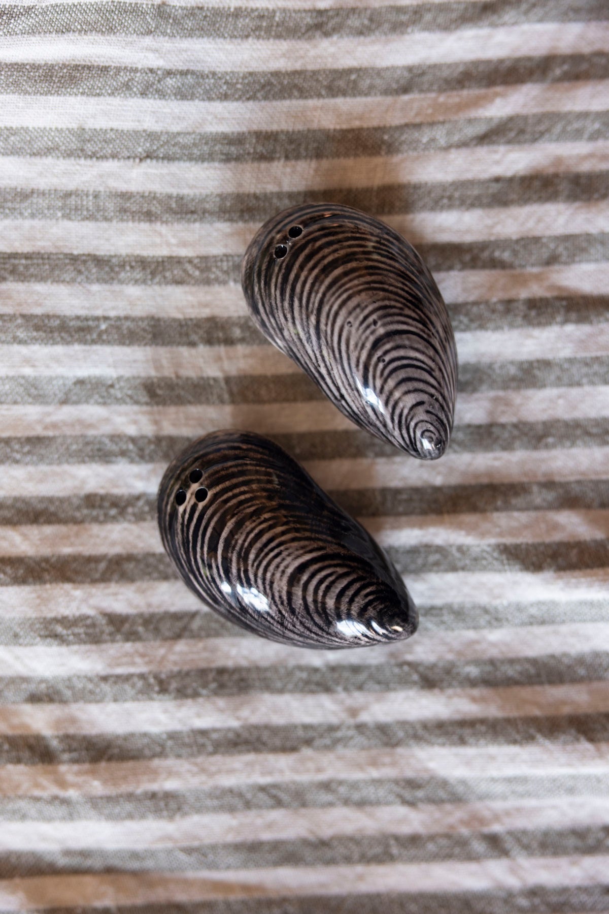 Salt & pepper mill: Mussel